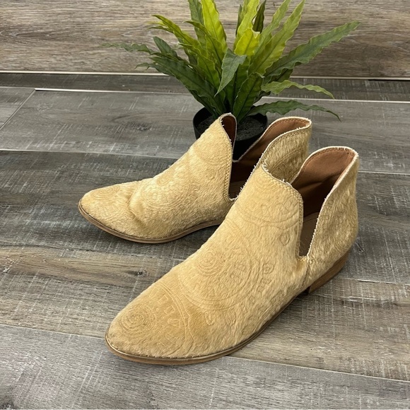 Mi.iM Tan Calf Hair Ankle Boot Size 6.5 - Picture 2 of 12